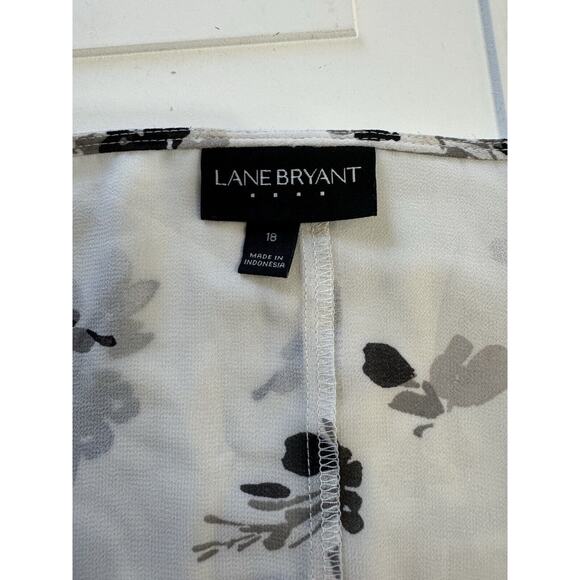 Lane Bryant Flowy Floral Sleeveless Peep Neck Blouse Size 18 White Black Gray - Picture 3 of 6